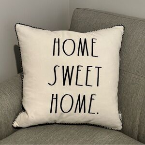 ❗️NWT❗️20” Rae Dunn “Home Sweet Home” Throw Pillow